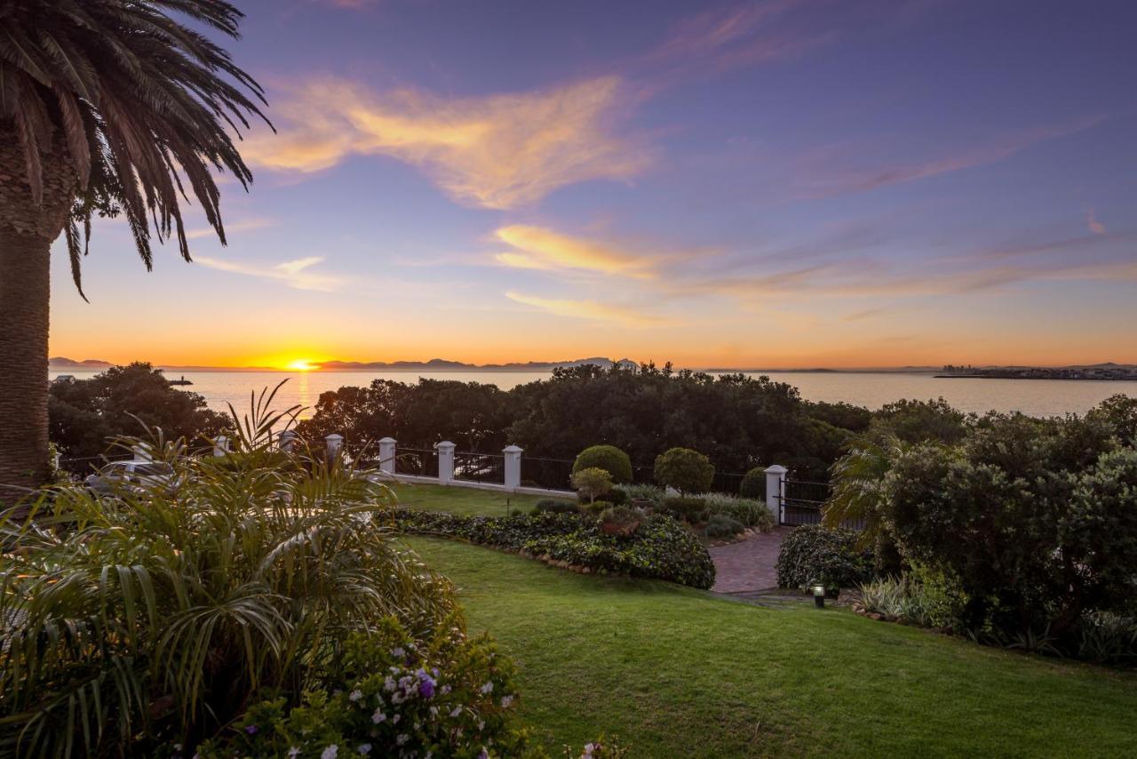 Manor On The Bay Hotel Gordons Bay Exterior photo